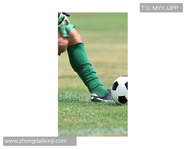 足球巨星手机壁纸九宫格精选,尽享全球球场传奇人物风采